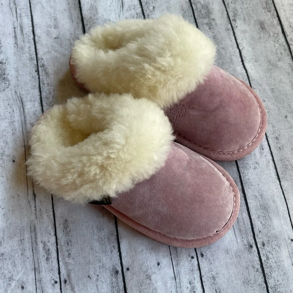 Old Friend children's acrylic fleece-lined pink scuff slippers